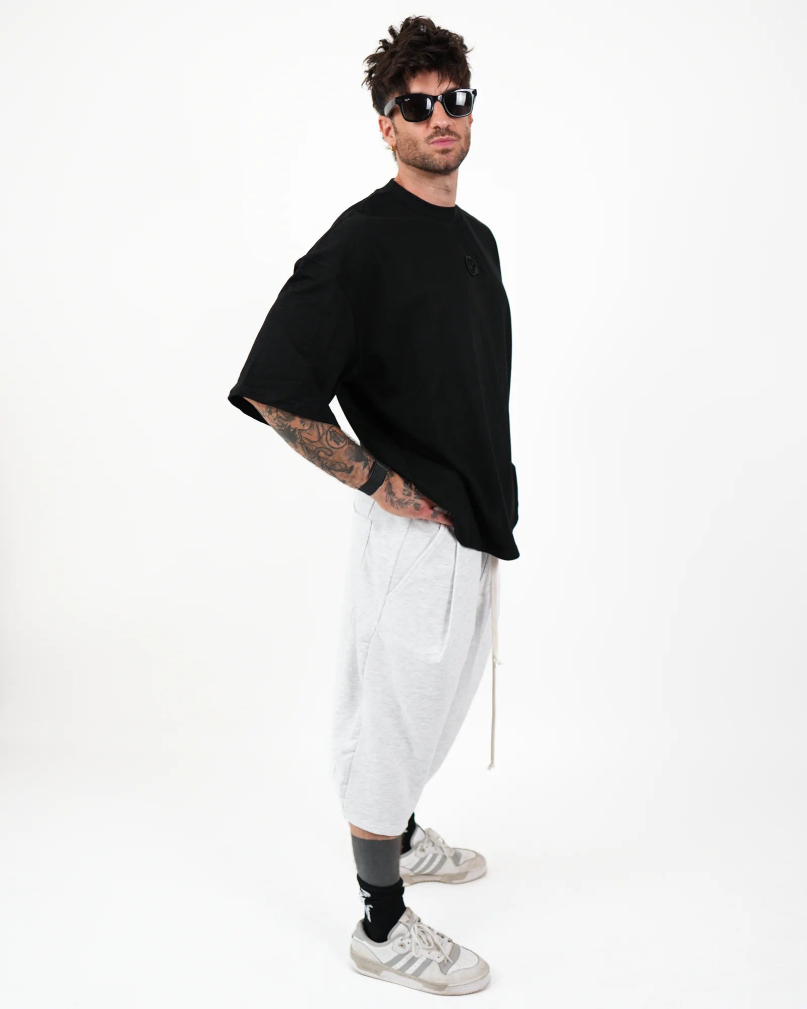 OFF BLACK