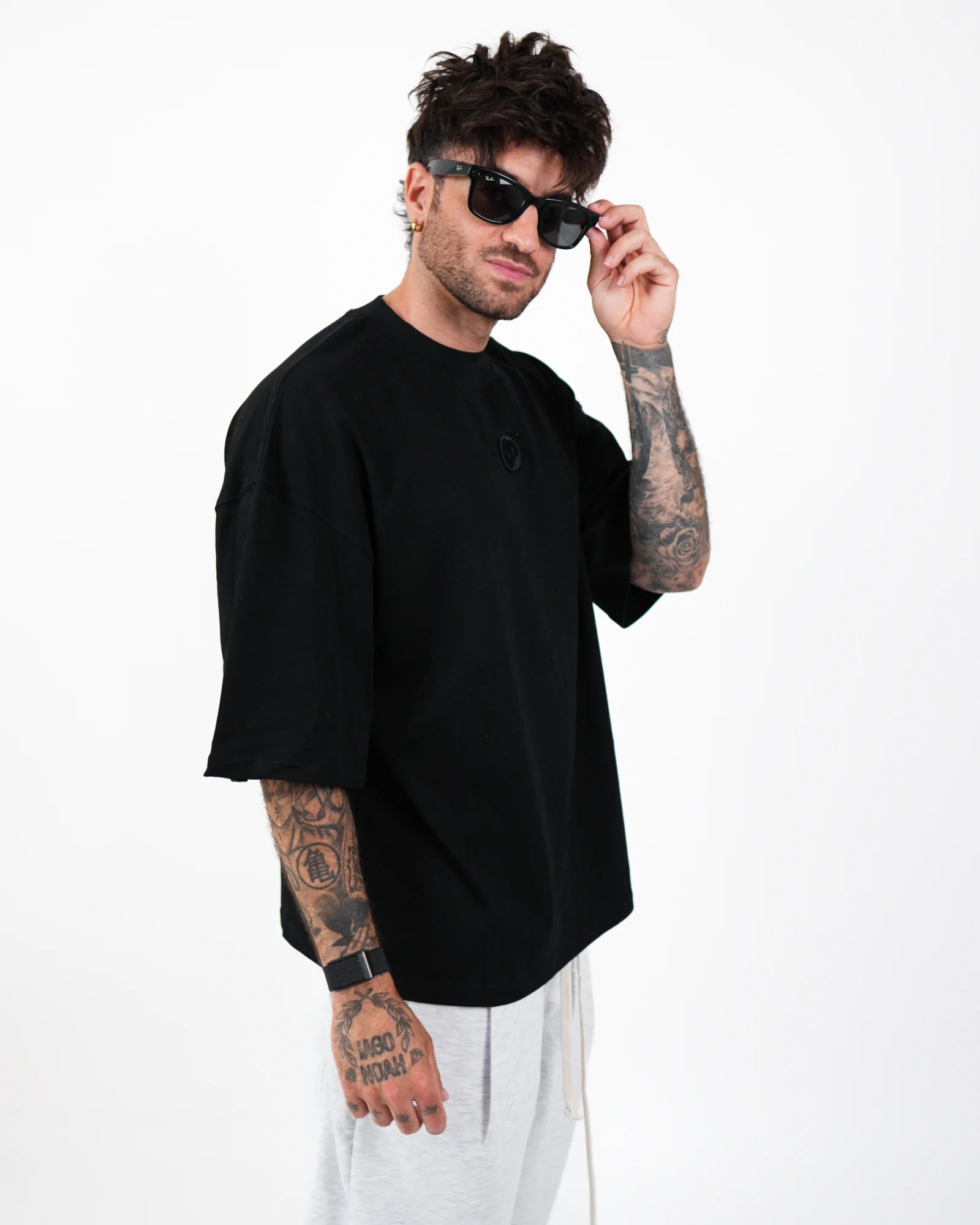 OFF BLACK